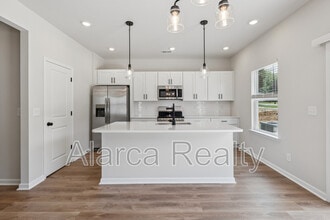 2016 Tom Sadler Rd in Charlotte, NC - Building Photo - Building Photo