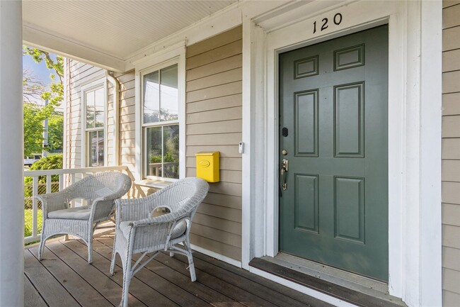 property at 120 Verplanck Ave