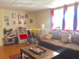 1731 Washington St in Braintree, MA - Building Photo