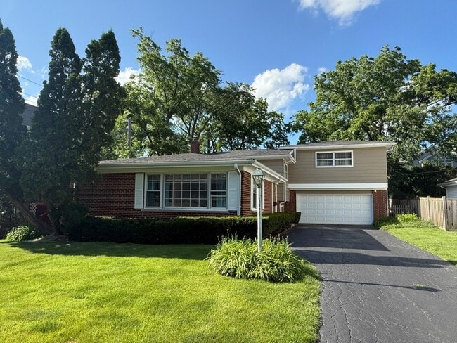 property at 1326 Meadow Ln