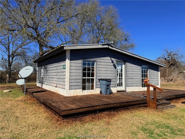 13859 Farm to Market 2155 Loop in Somerville, TX - Foto de edificio - Building Photo