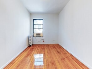 West 140th Street, Unit 45 in New York, NY - Foto de edificio - Building Photo