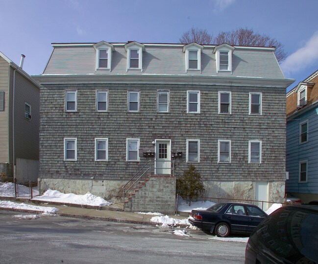 621 3rd St in Fall River, MA - Building Photo - Building Photo