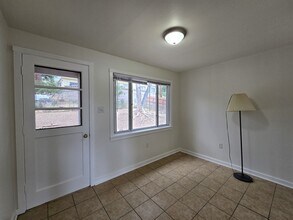 2205 45th St in Los Alamos, NM - Building Photo - Building Photo