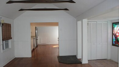 3745 La Selva Dr in Palo Alto, CA - Building Photo - Building Photo