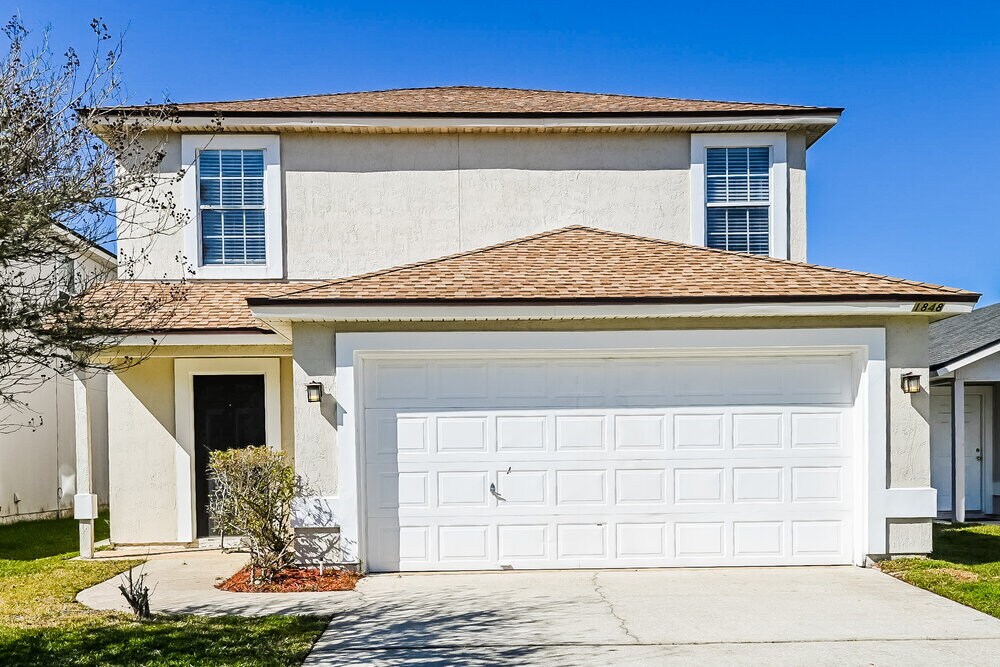 1848 Pineta Cove Drive in Middleburg, FL - Building Photo