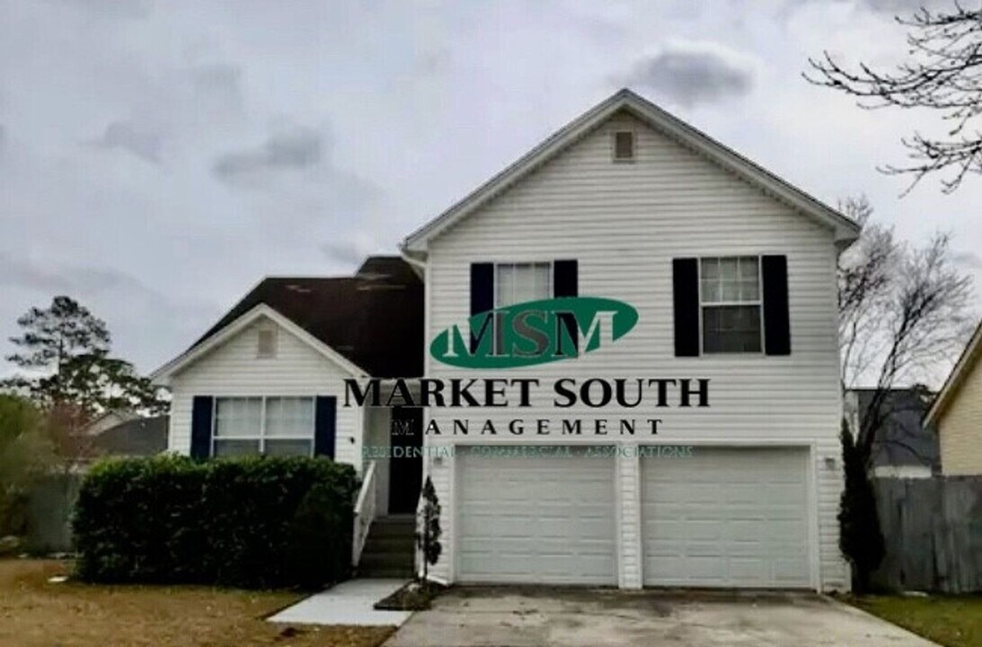 8 Rivermarsh Ct in Savannah, GA - Building Photo