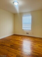 523 Broadway in Elizabeth, NJ - Building Photo - Building Photo