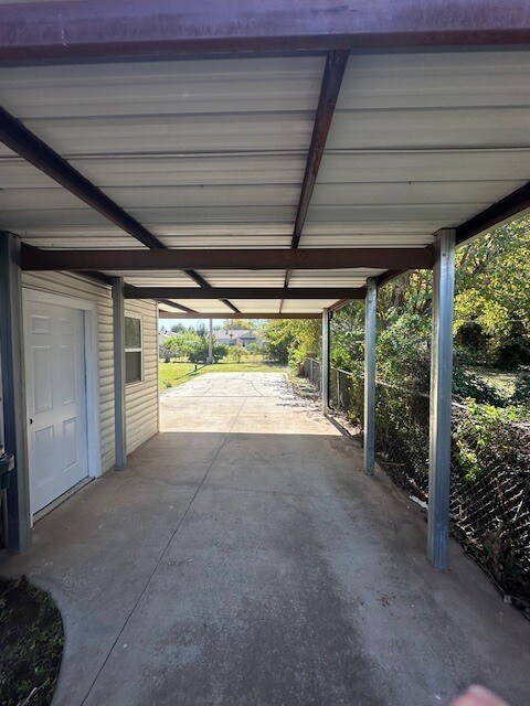 314 E Ercoupe Dr in Midwest City, OK - Foto de edificio - Building Photo