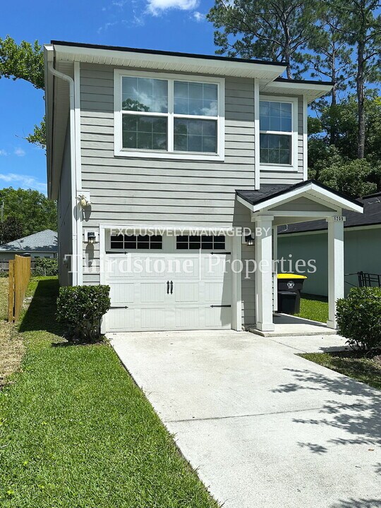 1209 Neva St in Jacksonville, FL - Building Photo
