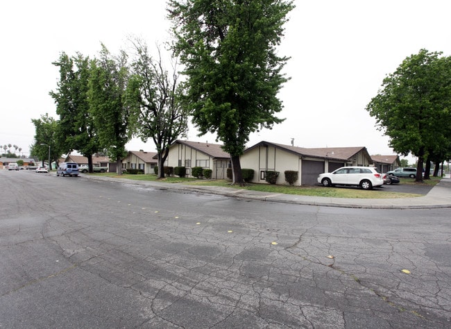 Santo Antonio Apartments in Pomona, CA - Building Photo - Building Photo