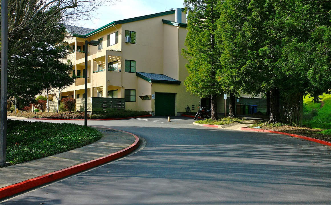 Bennett House in Fairfax, CA - Building Photo