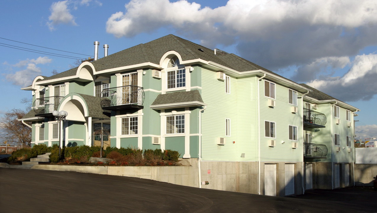 The Liberty House in Jamaica, NY - Building Photo