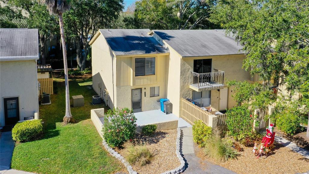 9027 Pebble Creek Dr in Tampa, FL - Building Photo
