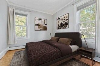 28 Goldsmith St in Boston, MA - Foto de edificio - Building Photo