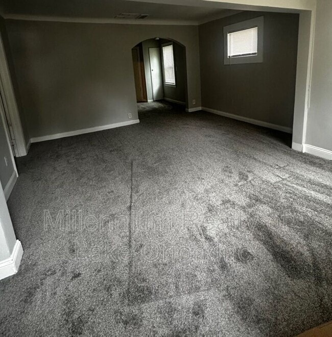 8669 Hupp Ave in Warren, MI - Building Photo - Building Photo