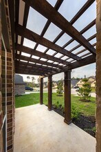 3526 Pinevale Ct in Conroe, TX - Foto de edificio - Building Photo