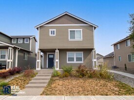 14395 Lockwood Ln SE in Yelm, WA - Building Photo