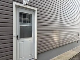 113-17 209th St in Queens, NY - Building Photo