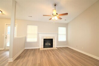 520 Lightspun Ln in Charlotte, NC - Building Photo - Building Photo