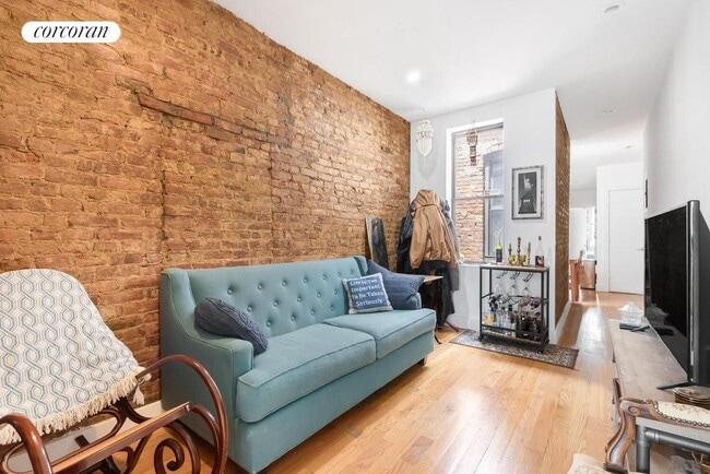 297 Himrod St in Brooklyn, NY - Foto de edificio - Building Photo