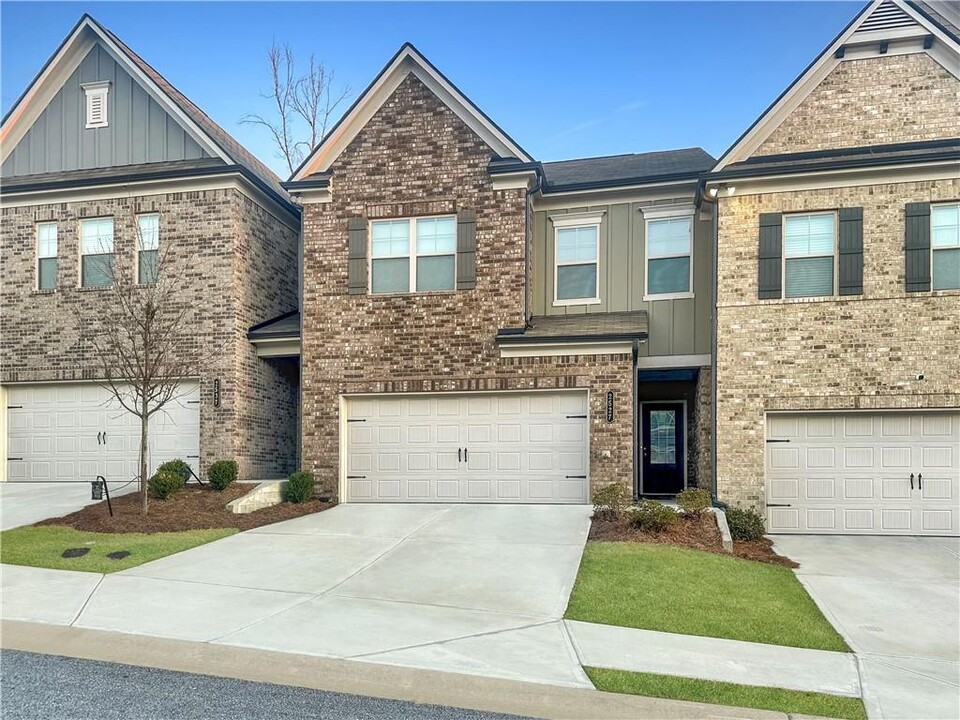 2527 Pearl Rdg Trce in Buford, GA - Building Photo