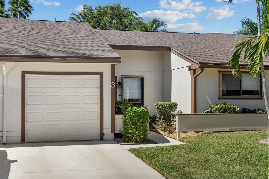 3 Camden Ln in Boynton Beach, FL - Foto de edificio