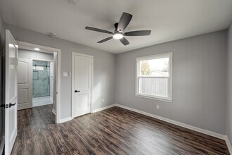 513 Barkley St in Houston, TX - Foto de edificio - Building Photo