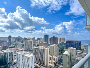 1500 Rycroft St, Unit 3205R in Honolulu, HI - Building Photo - Building Photo