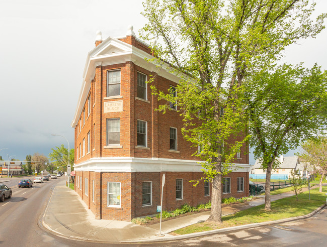 Lambton Block in Edmonton, AB - Building Photo - Primary Photo