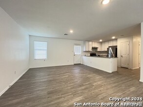 6627 Arid Wy in San Antonio, TX - Building Photo - Building Photo