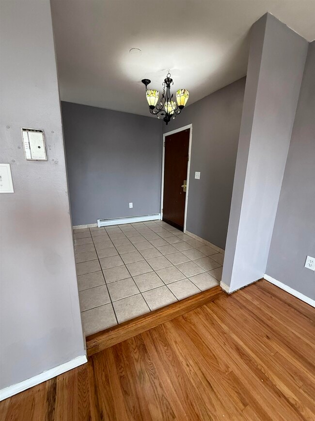 65 Suburbia Ct in Jersey City, NJ - Building Photo - Building Photo