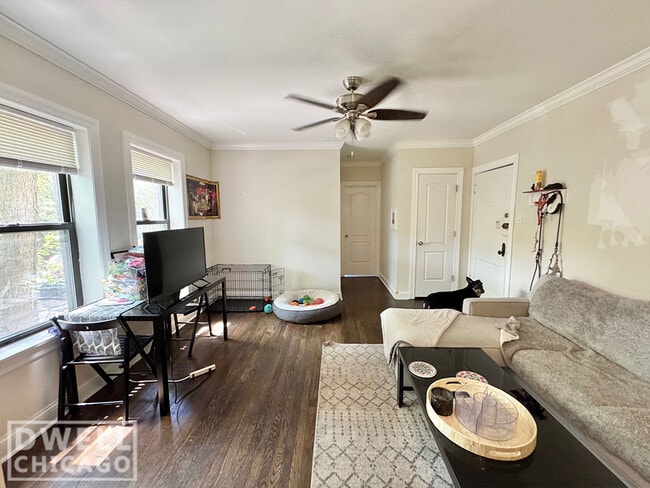 2541 N Seminary Ave, Unit 2 in Chicago, IL - Building Photo - Building Photo