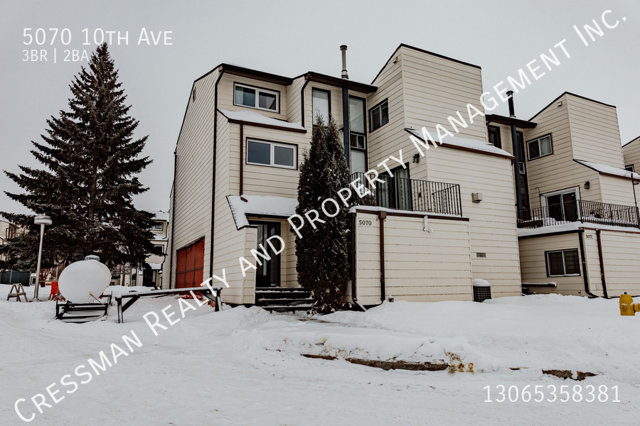 5070 10 Ave in Regina, SK - Building Photo