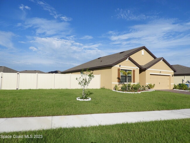 3782 Coachman Ln SE in Palm Bay, FL - Building Photo - Building Photo