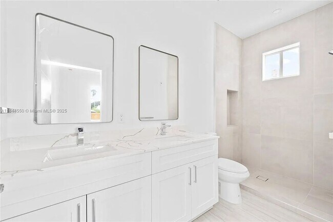 10745 SW 217th St in Goulds, FL - Building Photo - Building Photo