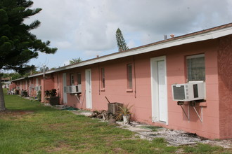 Brandt Bay in Bradenton, FL - Foto de edificio - Building Photo