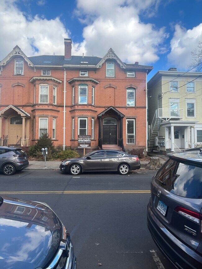 57 Trumbull St Apartments and Nearby New Haven Apartments For Rent