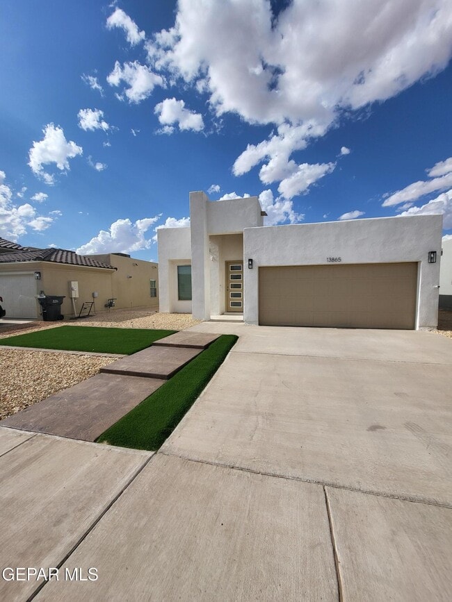 13865 Lorenz Ave in El Paso, TX - Building Photo - Building Photo