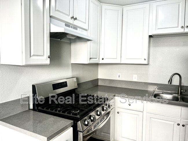 121 Madison Ave in Chula Vista, CA - Building Photo - Building Photo