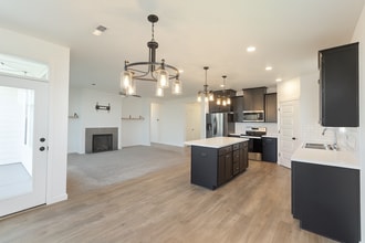 8214 Cardinal Peak St in West Richland, WA - Building Photo - Building Photo