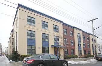119 Fountain Ave in Brooklyn, NY - Foto de edificio - Building Photo