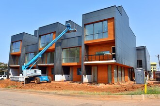 Lisbon Lofts in Oklahoma City, OK - Foto de edificio - Building Photo