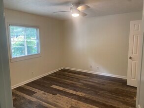 802 E Main St, Unit 10 in Murfreesboro, TN - Building Photo - Building Photo