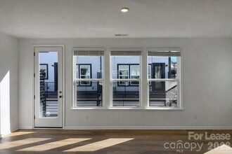 9458 Senator Royall Dr in Charlotte, NC - Building Photo - Building Photo