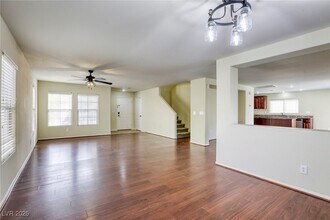 8629 Apiary Wind St in Las Vegas, NV - Building Photo - Building Photo