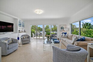 3474 S Ocean Blvd in Palm Beach, FL - Building Photo