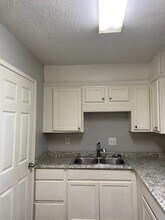 4701 Flat Shoals Rd-Unit -38B in Union City, GA - Foto de edificio - Building Photo