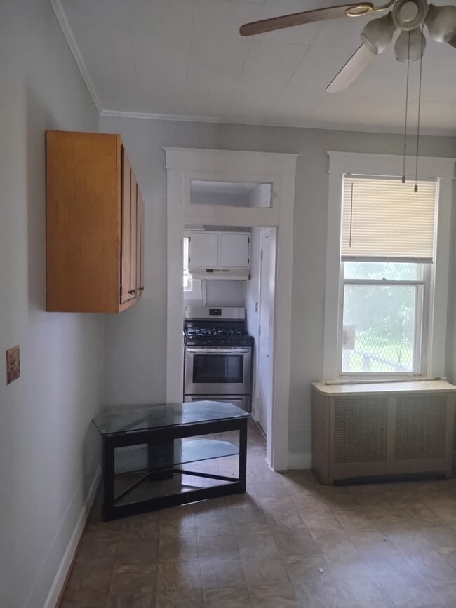 408 Lyndhurst St in Baltimore, MD - Building Photo - Building Photo