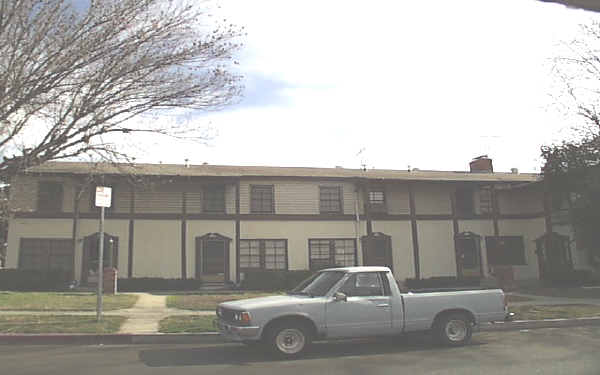 7150 Costello Ave in Van Nuys, CA - Building Photo - Building Photo